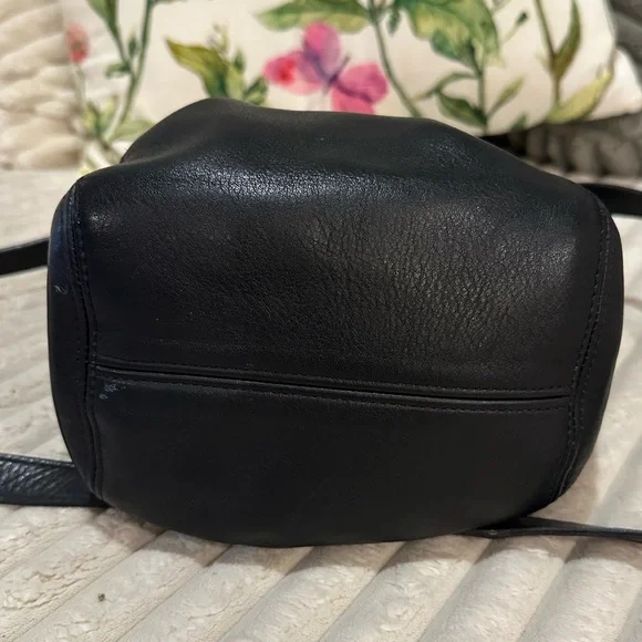 Reserved listing coach - Picture 5 of 8